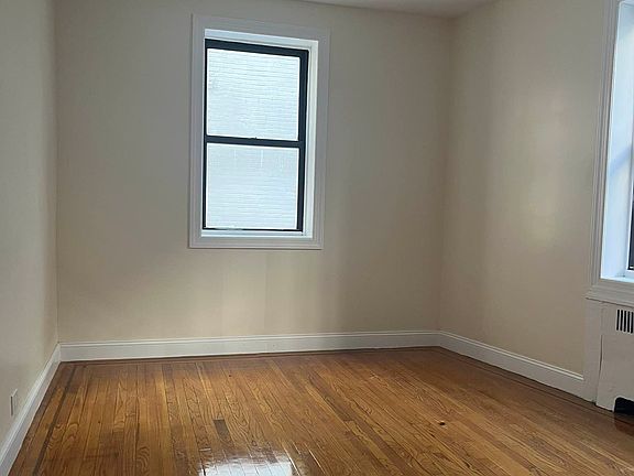5th image of 60 Seaman Ave APT 2J