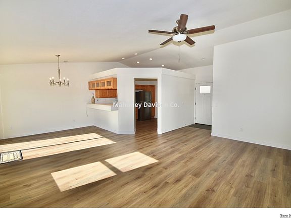 5th image of 1696 Madeira Cir