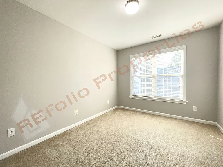 2452 Bay Harbor Dr — Photo 16