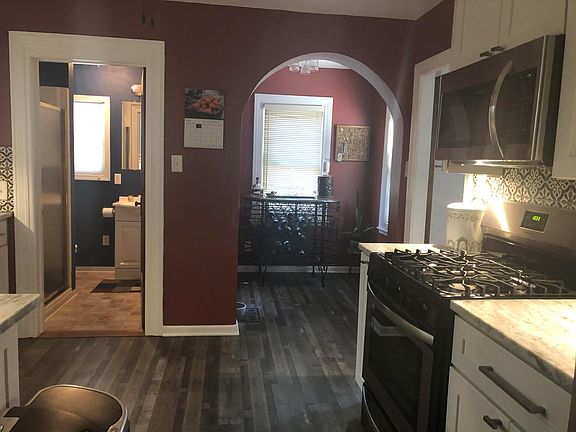 5th image of 284 Stewart Ave