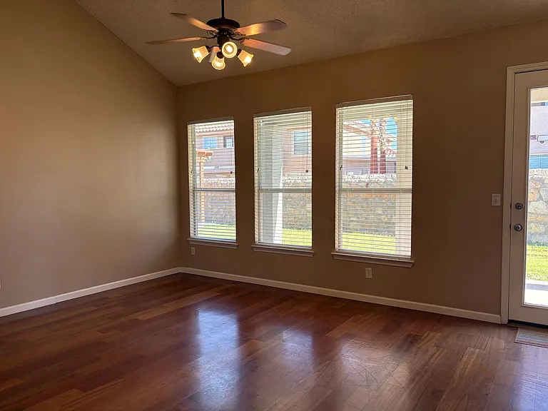 12421 Paseo De Arco Ct — Photo 17