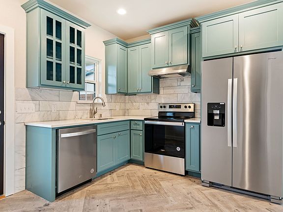 3rd image of 8403 Garcreek Cir #B