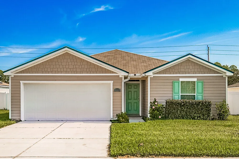 4 bed, 2.0 bath, 1705 sqft, $2,345 — Photo 1