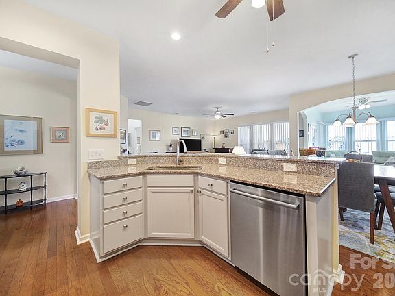 5th image of 8080 Pawleys Ct