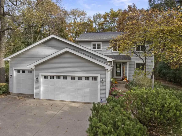 859 Pleasant Oak Drive, Oregon, WI 53575