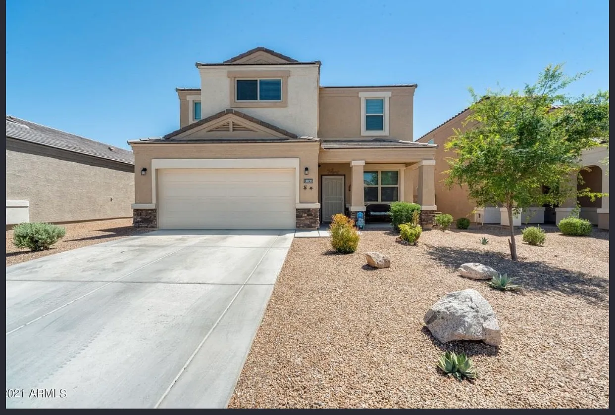 5 bed, 3.5 bath, 2909 sqft, $2,500 — Photo 1