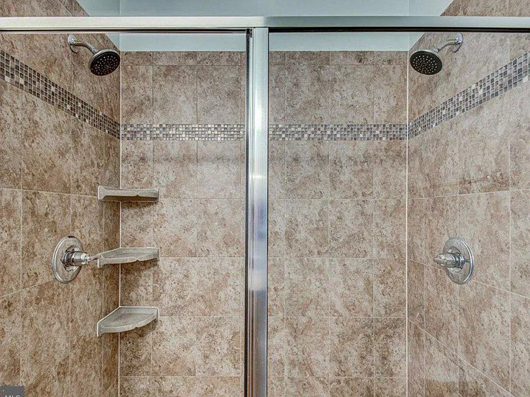 133 Streamview Dr — Photo 8