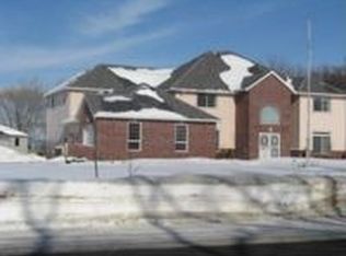 604 E Main St, Dodge Center, MN 55927