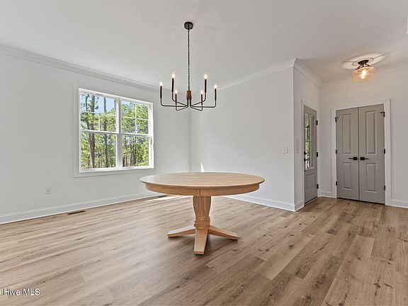4th image of 103 Brown Court