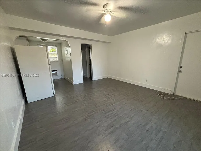 1843 Dewey St #121 — Photo 3