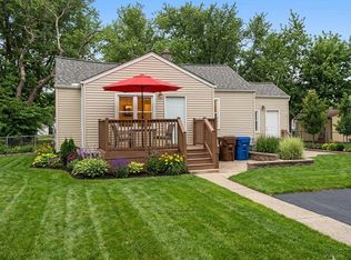 8275 Essex Ave, Warren, MI 48089