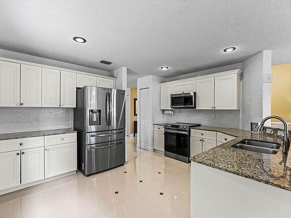 5th image of 7044 Chesapeake Circle