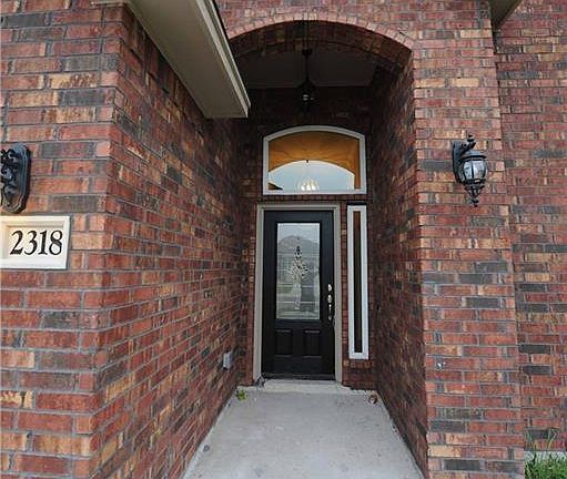 4th image of 2318 Gilmour Ave
