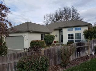 2945 Stellar Ct, Grants Pass, OR 97527