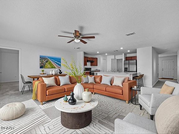 4th image of 10 Post Oak Ln