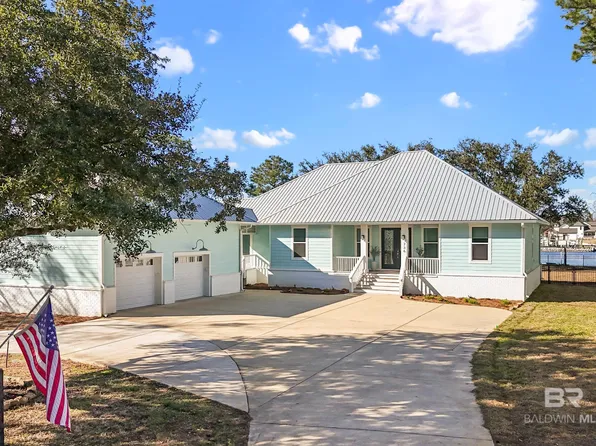 736 W Canal Dr, Gulf Shores, AL 36542