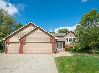 1662 N Timbers Edge Ct, Mulvane, KS 67110