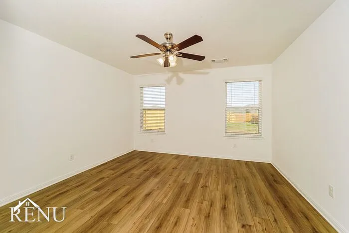 109 Scarborough Bnd — Photo 11