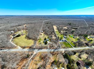 686 Pendleton Hill Rd, North Stonington, CT 06359