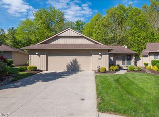 33125 Cedar Branch Cir, North Ridgeville, OH 44039