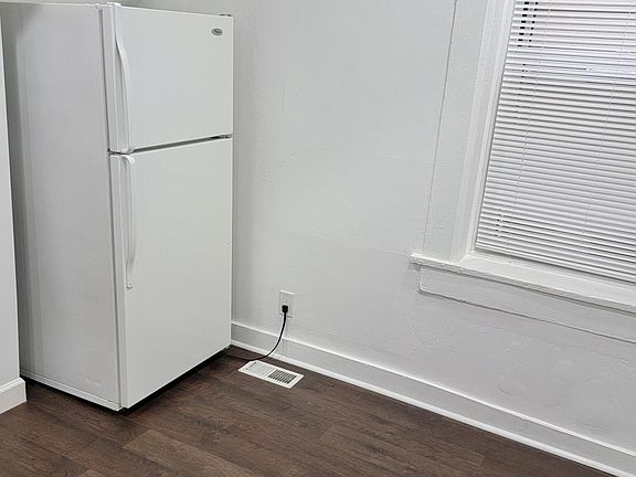 2nd image of 2927 S Princeton Ave #1F