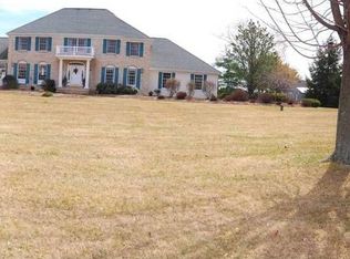 33 Squire Hill Rd, Long Valley, NJ 07853