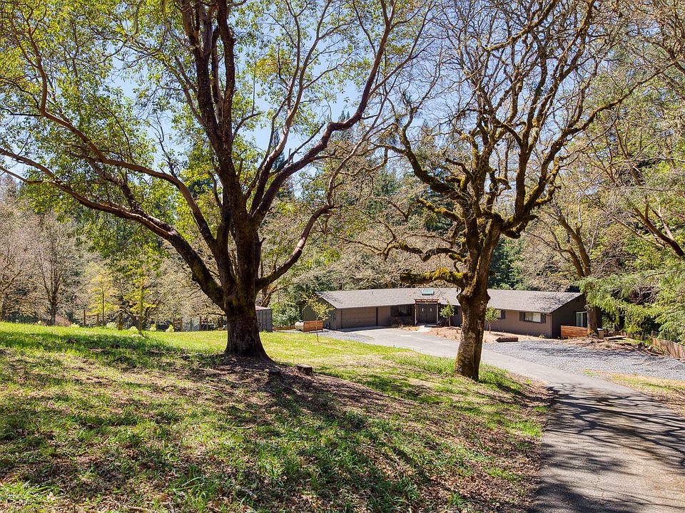 1st image of 25220 Brooktrails Dr