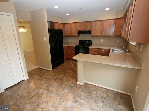 4th image of 4723 Leyden Way