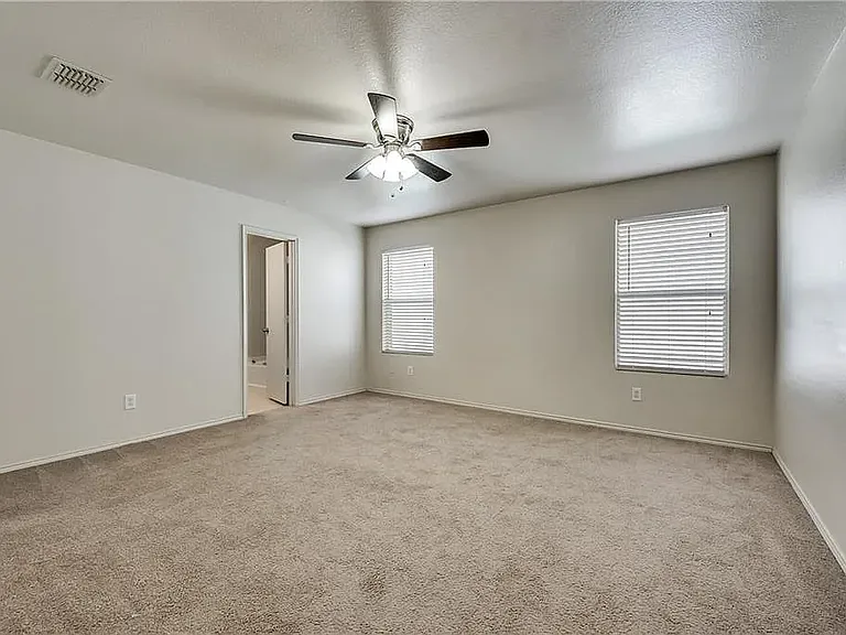 1109 Boxwood Dr — Photo 15
