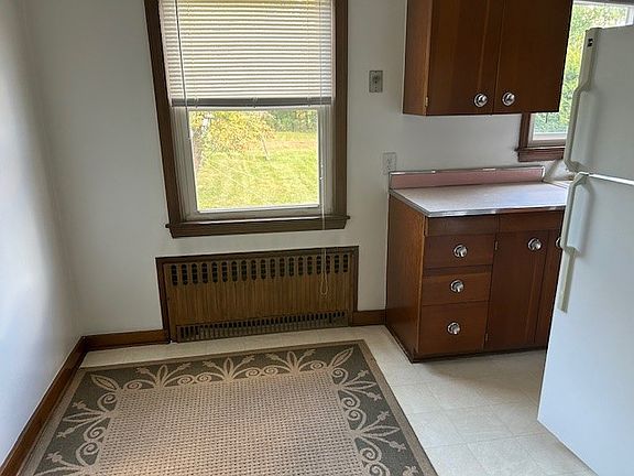 3rd image of 325 Union Ave #2