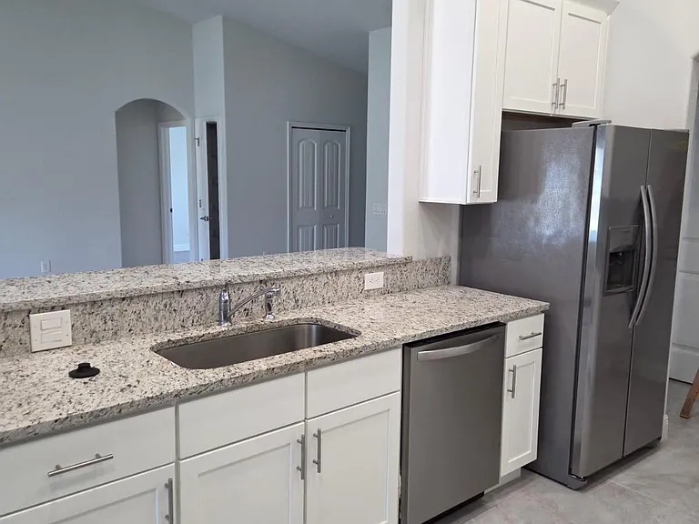 2437 Hagoplan Ave SW — Photo 6