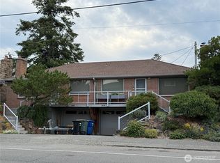 3612 Beach Dr SW, Seattle, WA 98116