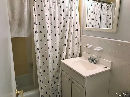 Rented by Joe Gotham LTD | media 16