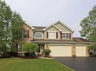 6 White Chapel Ct, Algonquin, IL 60102