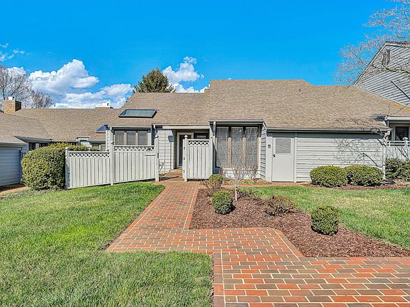 3rd image of 2518 S Clearing Rd