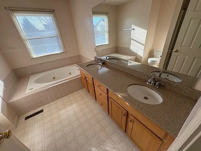 2354 Autumnwood Dr — Photo 8