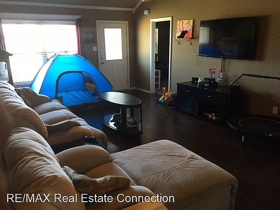 3rd image of 5509 Trammel Estates Dr