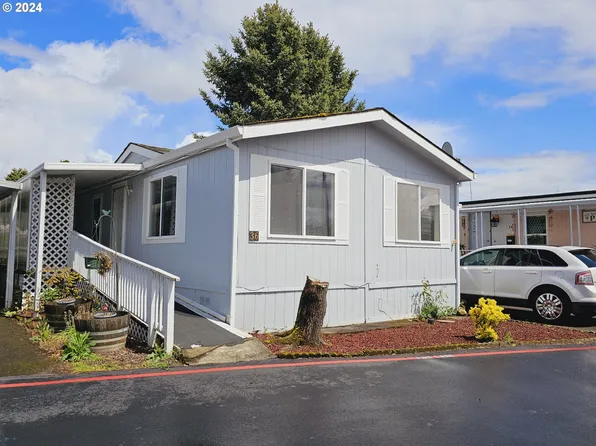 19605 River Rd Unit 36, Gladstone, OR 97027
