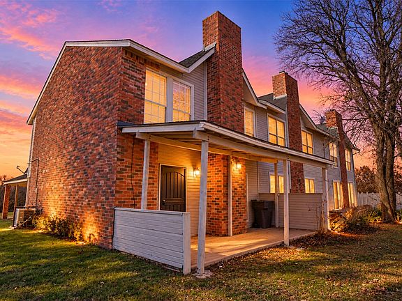 2nd image of 1777 Westerham Dr