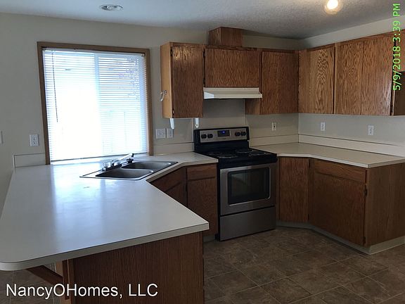 3rd image of 5004 NE 151st Ave