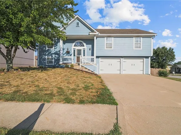 1811 NW Rosewood Dr, Grain Valley, MO 64029