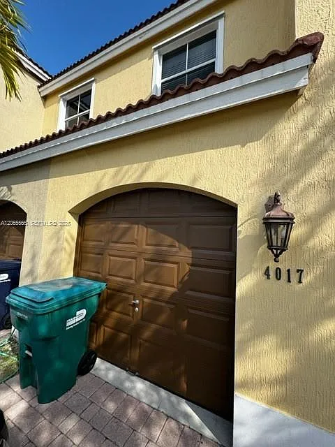 Sorrento Townhomes — Photo 2