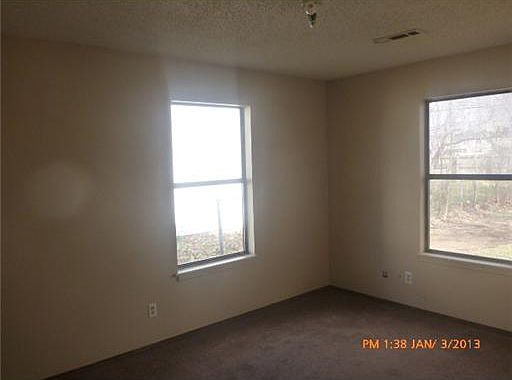 5th image of 904 N Betty Jo Dr