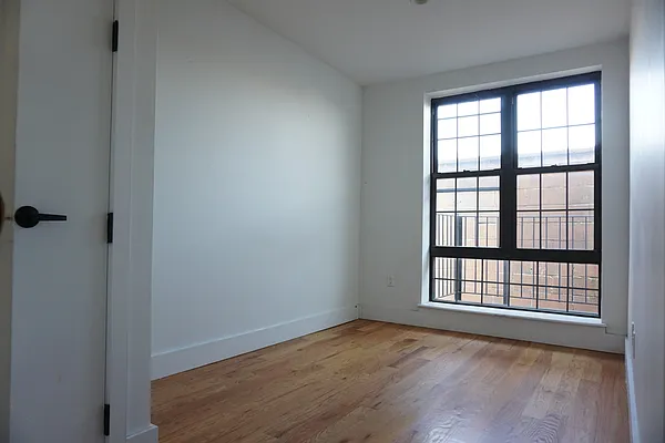 Rented by Rennit Inc. | media 9