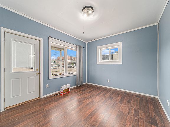 5th image of 201 E Lovett St