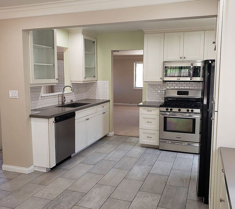1st image of 4518 Chateau Dr