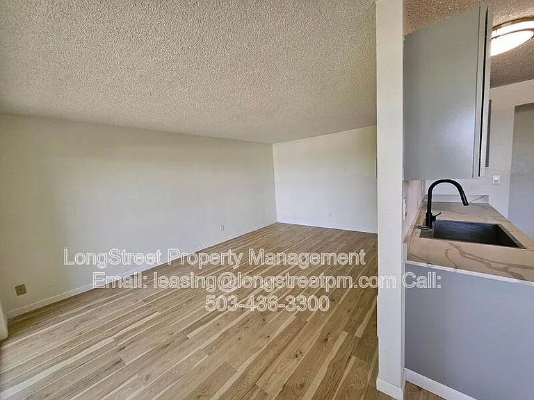 412 Pearl St #4 — Photo 5