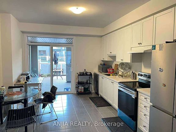 4th image of 2863 Whites Rd