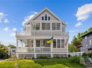 17 Bliss Rd, Newport, RI 02840