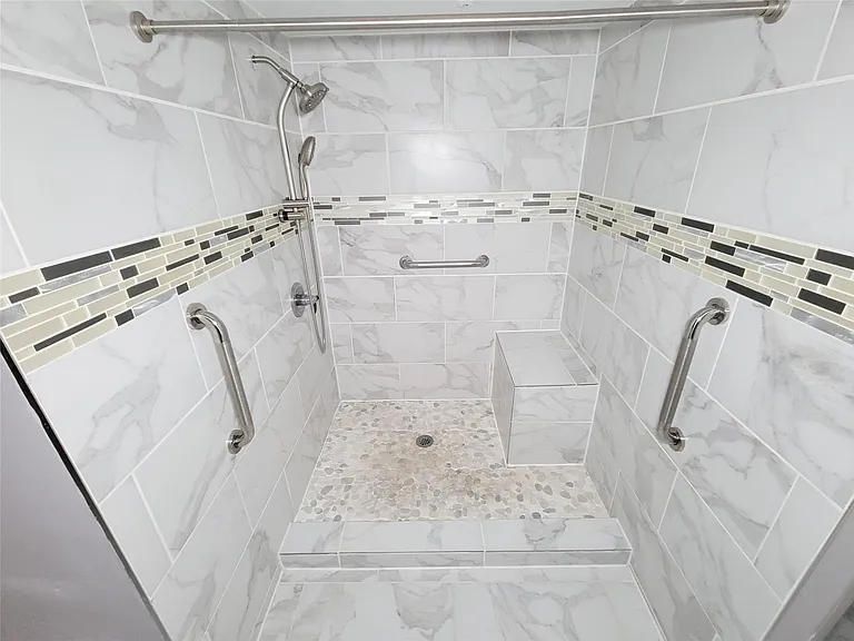 2815 Cambridge Ln — Photo 34